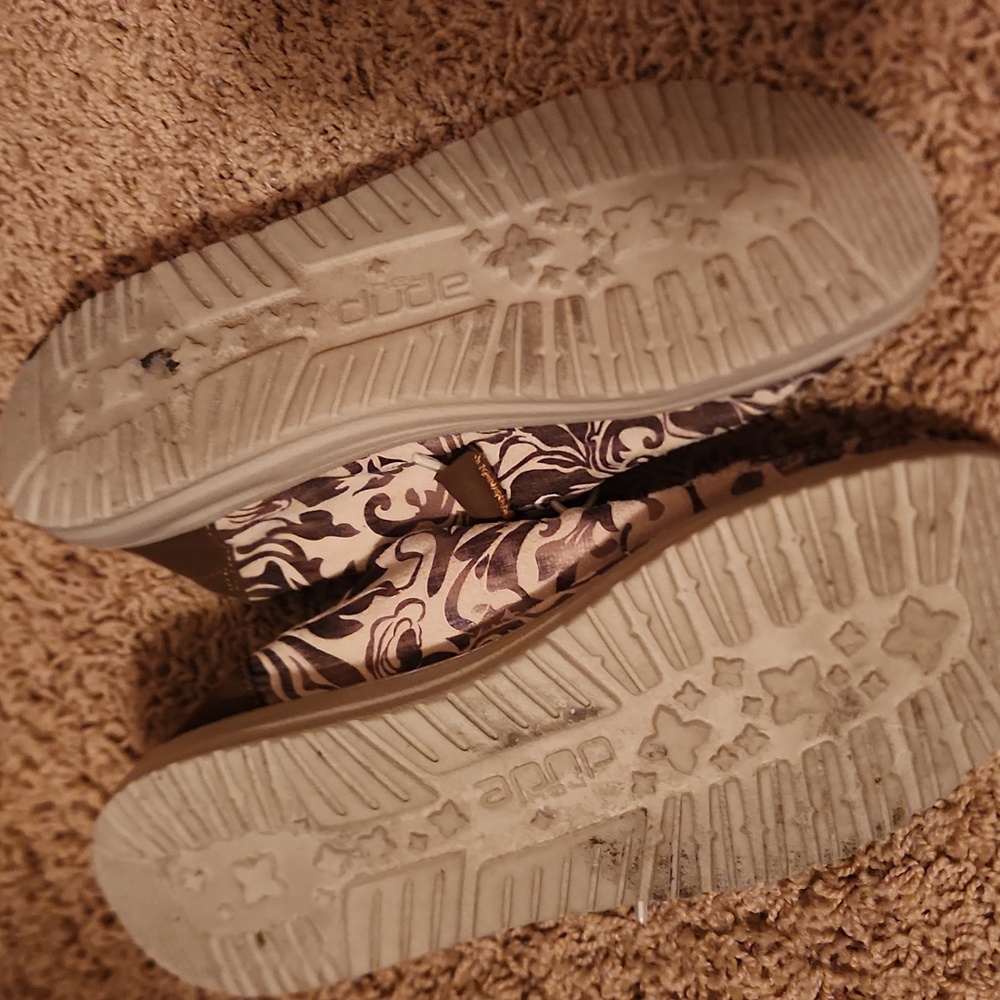 Hey Dude Patterned Casual Slip-on Shoes Womans Size 7 - Picture 2 of 15